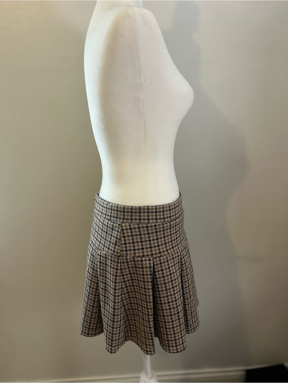 American Eagle Plaid Skirt - Picture 6 of 6